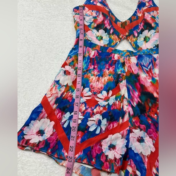 NBD WOMENS Summer Cut out Colorful Floral Halter Romper - Picture 12 of 14